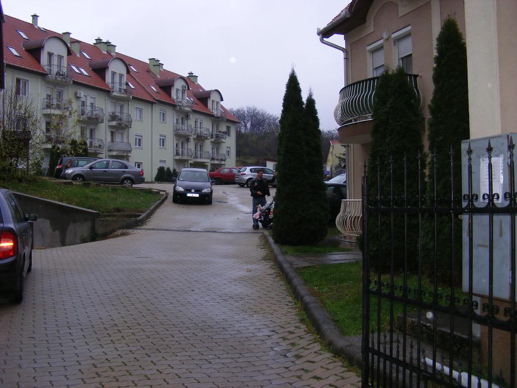 Kristály Apartman Eger Szoba fotó